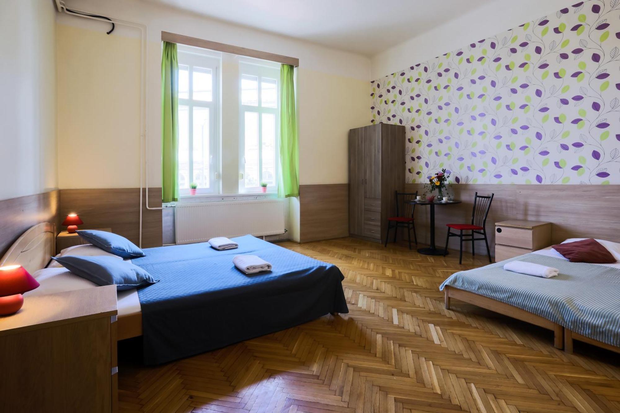 East Station Private Rooms Budapest Exterior photo