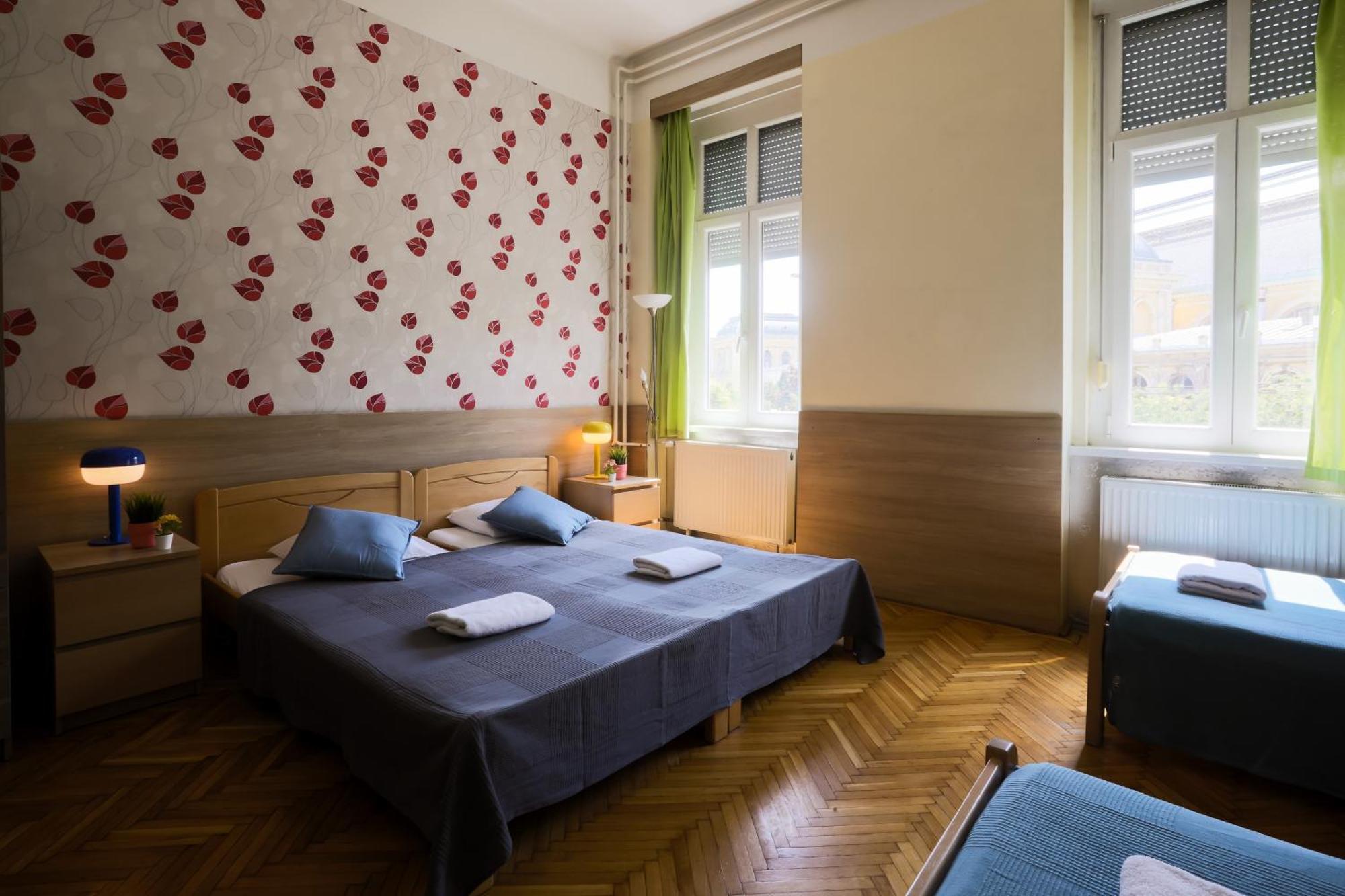 East Station Private Rooms Budapest Exterior photo