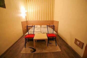 East Station Private Rooms Budapest Exterior photo
